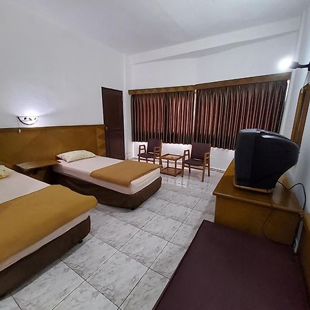 Hotel Kumala Samudra Cikakak Zewnętrze zdjęcie