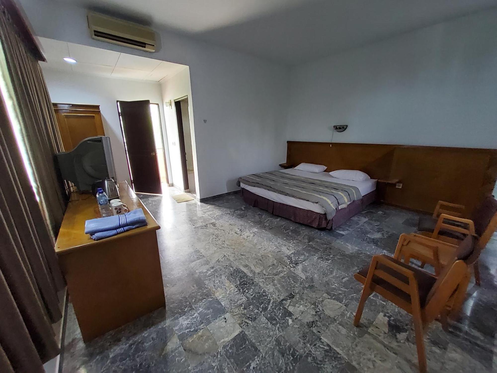 Hotel Kumala Samudra Cikakak Zewnętrze zdjęcie